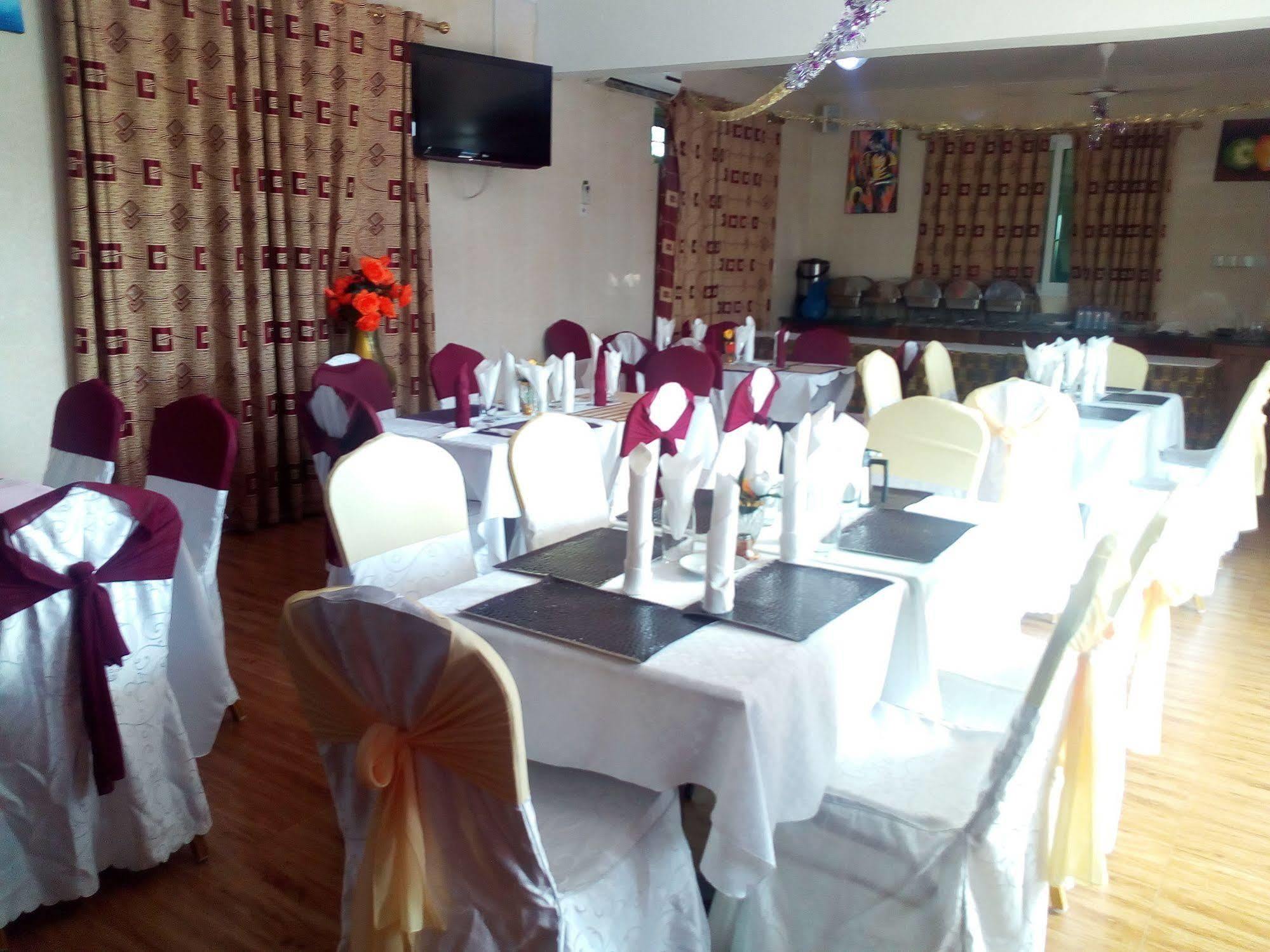 Grand Star Hotel North Legon Dış mekan fotoğraf