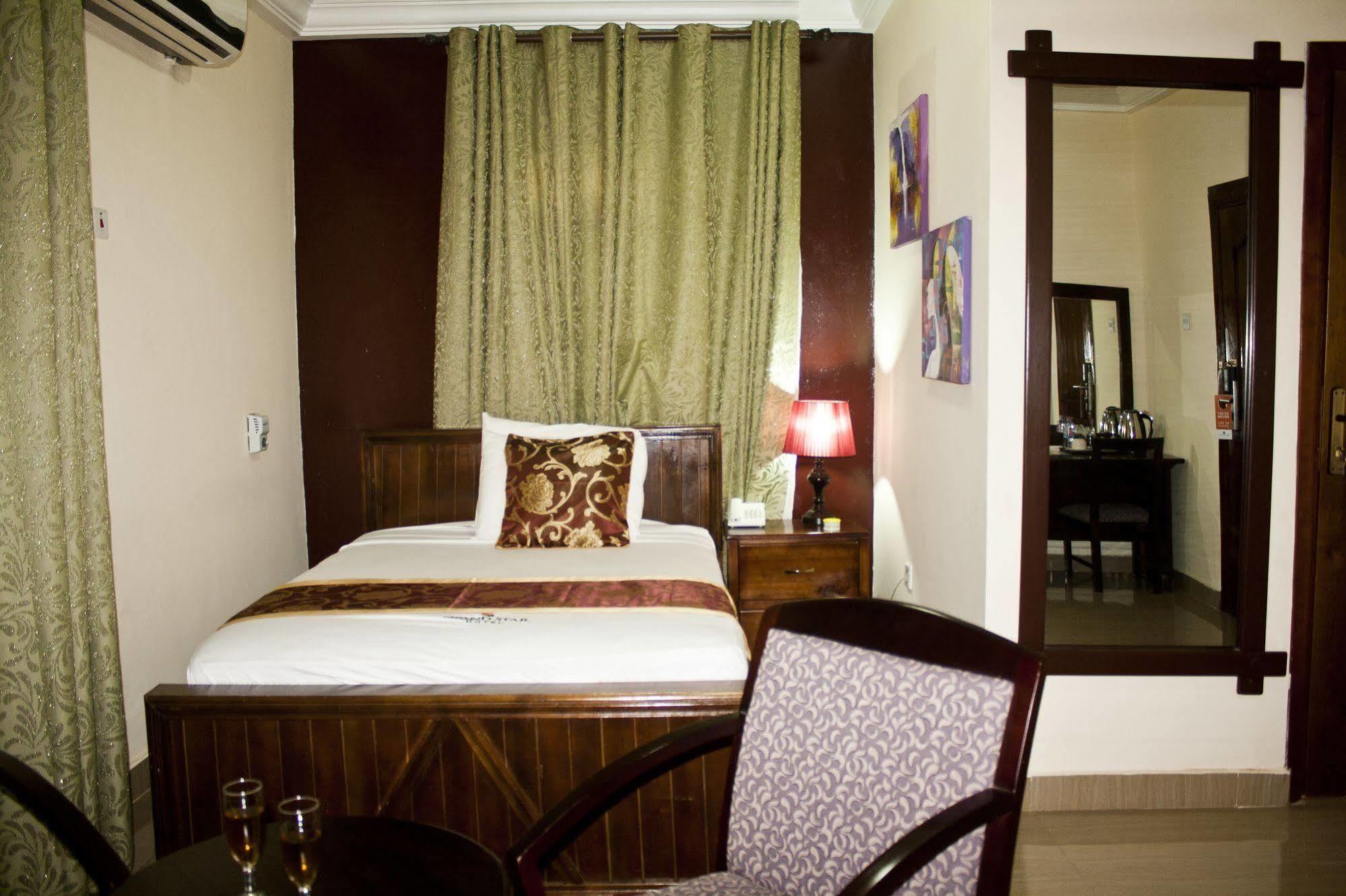 Grand Star Hotel North Legon Dış mekan fotoğraf